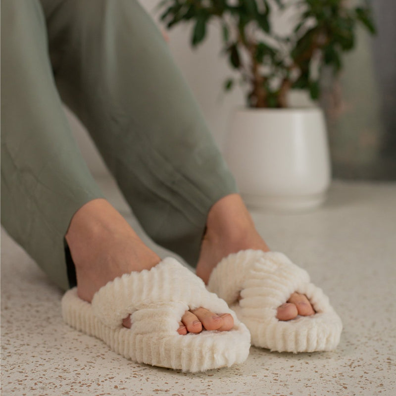 Women Slippers - SaneShoppe