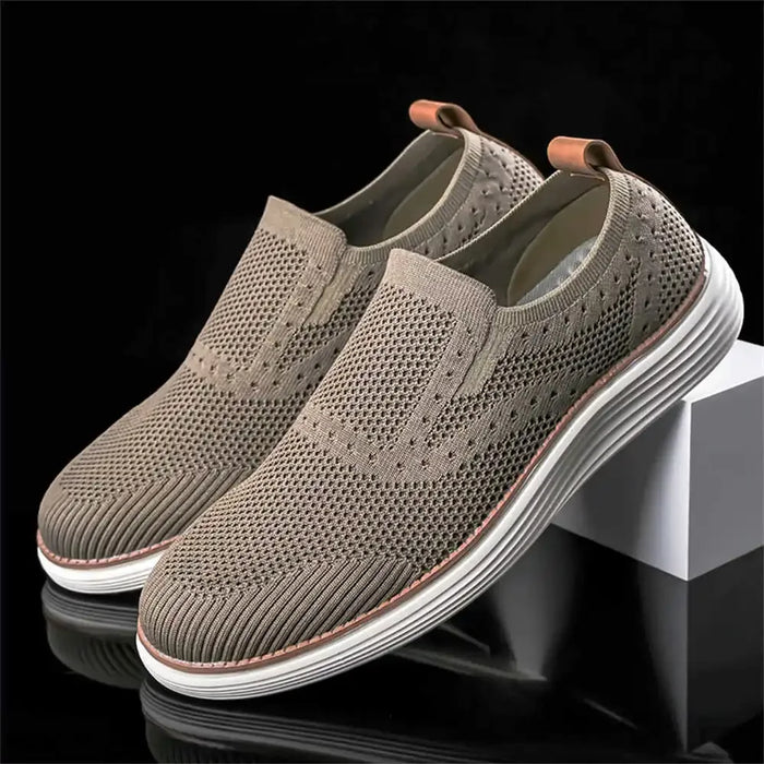 Casual Men's Sneakers with White Sole Large Size 40 for Outdoor Sports Fashionable Krasovki Loafers