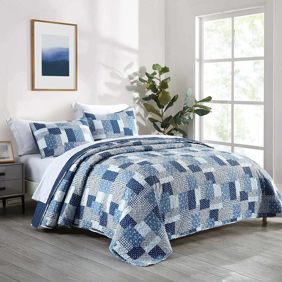 Transform Your Bedroom with the Ultra Soft Floral Coverlet Bedding Set - 3 Pieces Patchwork Gray All Season Bedspreads
