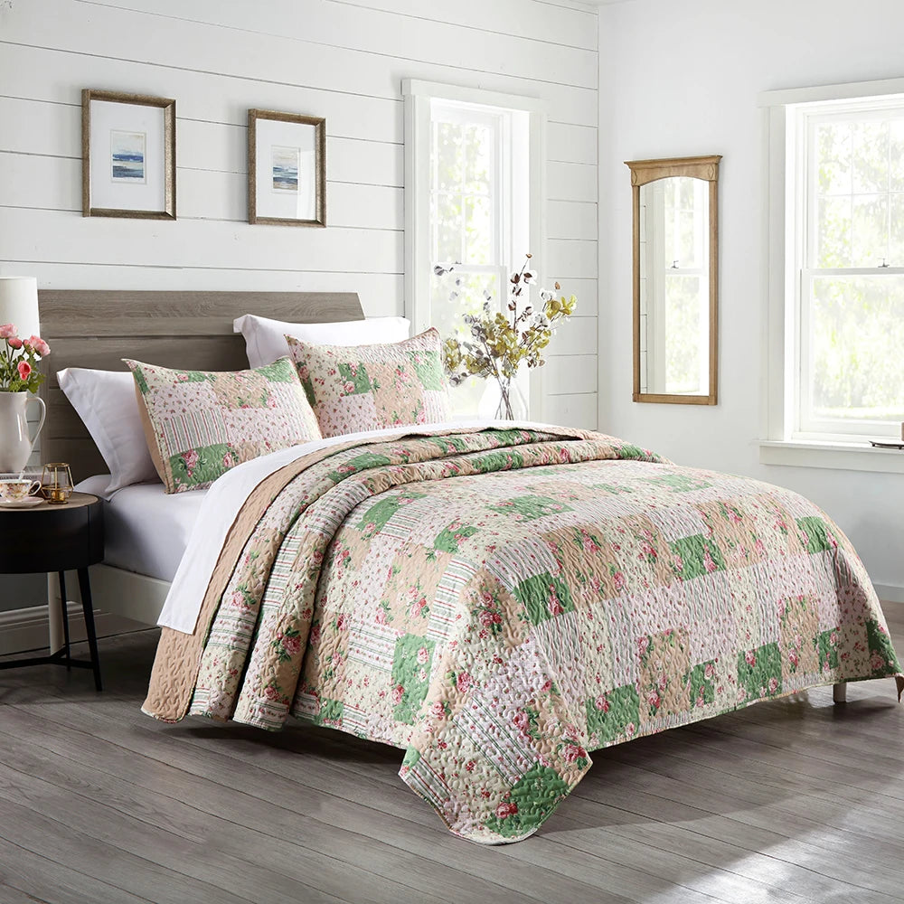 Transform Your Bedroom with the Ultra Soft Floral Coverlet Bedding Set - 3 Pieces Patchwork Gray All Season Bedspreads