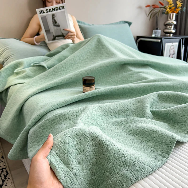 Experience Ultimate Comfort with Our Luxury Cotton Throw Blanket