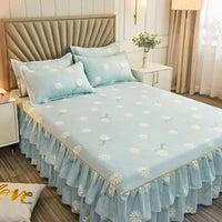 Transform Your Bedroom with Our Floral Bed Skirt Set – Stylish & Protective Bedding