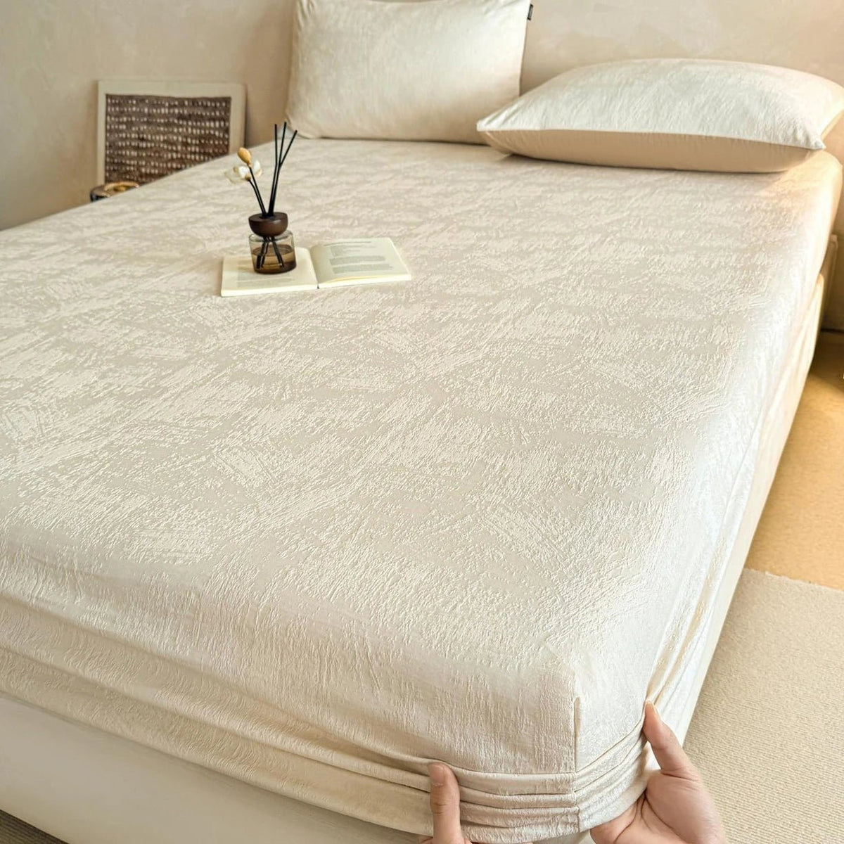 SaneShoppe-Soft 100% Cotton Jacquard Fitted Sheet Set with Elastic All Around Mattress Protector