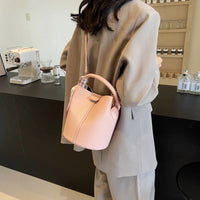 SaneShoppe - 2025 Simple and Versatile Niche Handbag for Women, Trendy Casual Bucket Bag