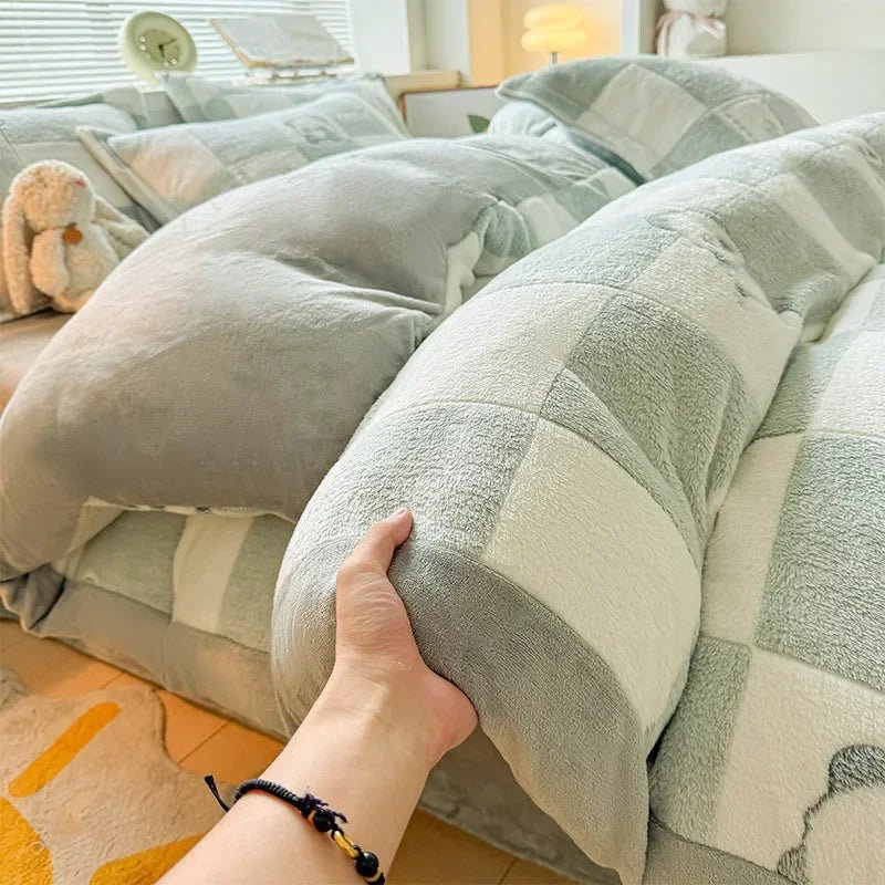 SaneShoppe - Autumn and Winter Snowflake Velvet Single Duvet Cover Thick Flannel Cartoon Printed Quilt Cover Soft Cozy Warm Plush Bedding