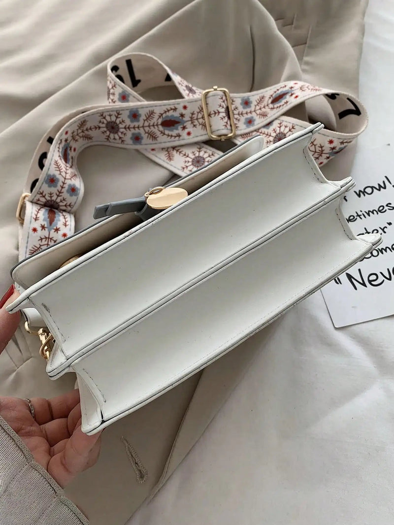 SaneShoppe - Fashionable Bag for Women, Versatile New Crossbody Bag, Casual, Contrasting Color, Small Square Bag, Wide Shoulder Strap