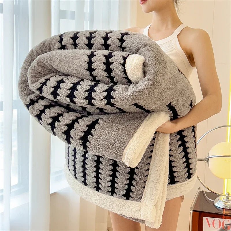 SaneShoppe - Super Thick and Warm Flannel Blanket Super Soft Fluffy Queen Size Bed Blanket Cozy Skin - friendly Multifunctional Nap Blanket