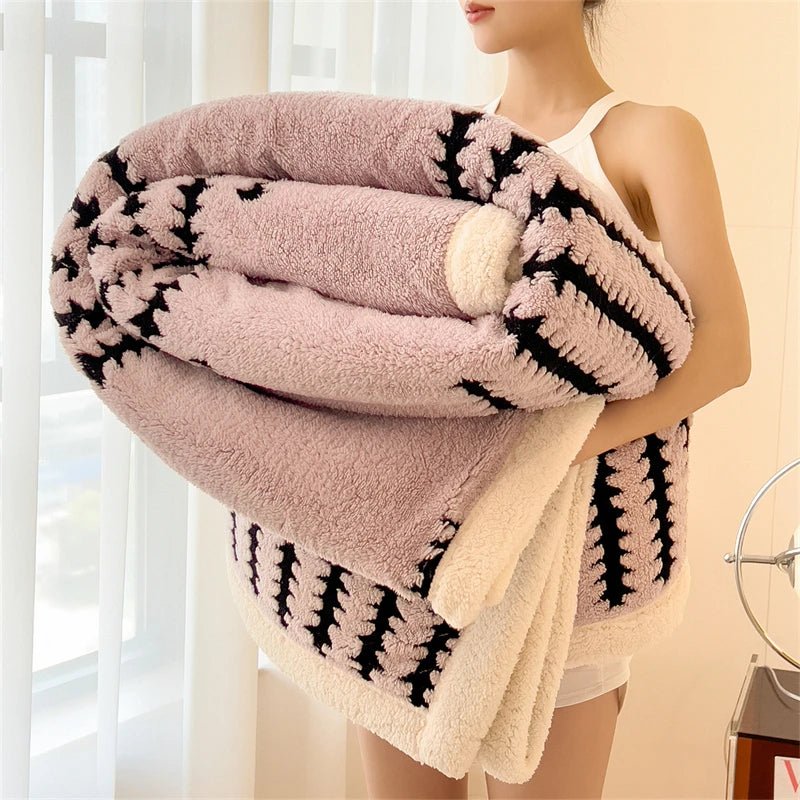 SaneShoppe - Super Thick and Warm Flannel Blanket Super Soft Fluffy Queen Size Bed Blanket Cozy Skin - friendly Multifunctional Nap Blanket
