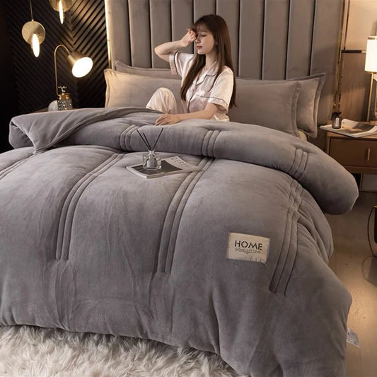 SaneShoppe-Double-Faced Velvet Winter Comforter - Super Warm Luxury Quilt